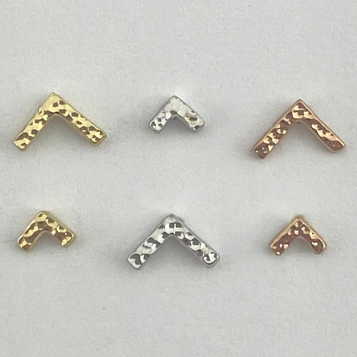 BVLA Hammered Flat V Shape Threadless End